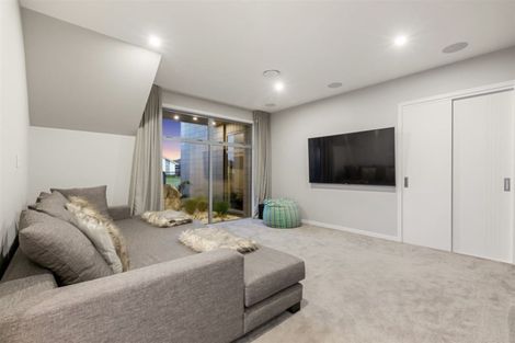 Photo of property in 64 Sandhurst Drive, Papamoa Beach, Papamoa, 3118