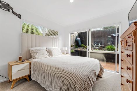 Photo of property in 2/4 Kenneth Hopper Place, Manly, Whangaparaoa, 0930