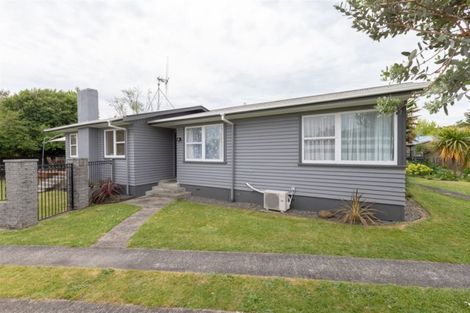 Photo of property in 11 Sacha Place, Glenview, Hamilton, 3206