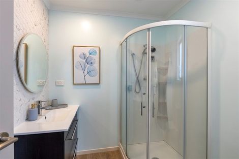 Photo of property in 208 Mazengarb Road, Paraparaumu, 5032