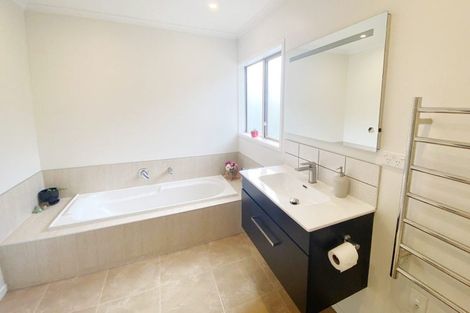 Photo of property in 21 Winsley Terrace, Churton Park, Wellington, 6037