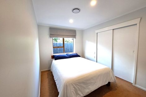 Photo of property in 2/35 Miltonia Avenue, Te Atatu South, Auckland, 0610