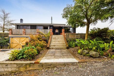 Photo of property in 8 Clearview Road, Lepperton, New Plymouth, 4373
