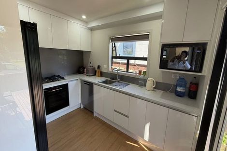 Photo of property in 89a Cascades Road, Pakuranga Heights, Auckland, 2010