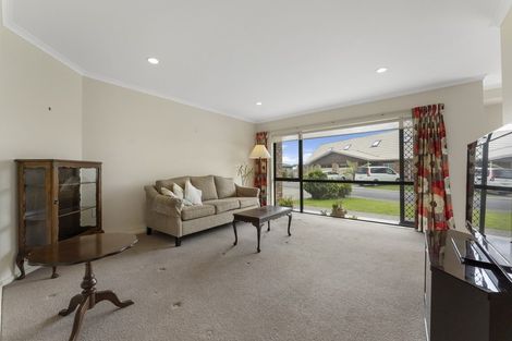 Photo of property in Rangeview Villas, 38/9 Fuller Close, Levin, 5510