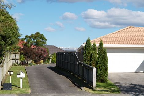 Photo of property in 64 Tarnica Road, Northpark, Auckland, 2013