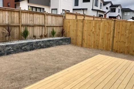 Photo of property in 17 Toanui Road, Hobsonville, Auckland, 0616