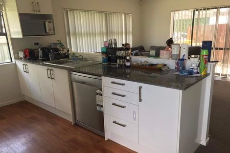 Photo of property in 42 Luanda Drive, Ranui, Auckland, 0612