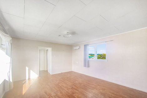 Photo of property in 118 Rathgar Road, Henderson, Auckland, 0610