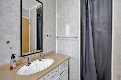 Photo of property in 42 Puriri Street, Hawera, 4610