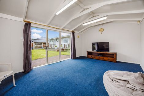 Photo of property in 2/40 Laurie Avenue, Papakura, 2110