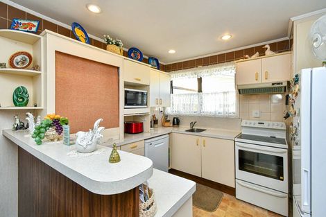 Photo of property in 8 Capella Place, Manurewa, Auckland, 2102