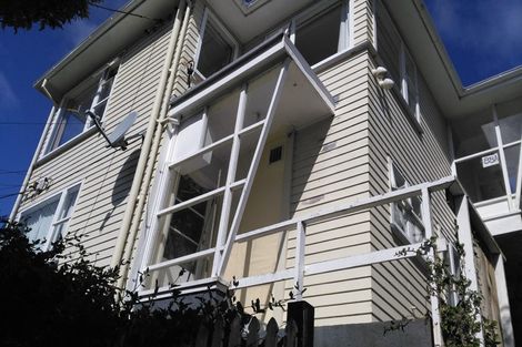 Photo of property in 88 Newlands Road, Newlands, Wellington, 6037