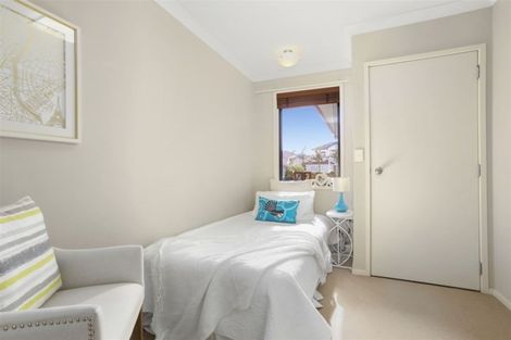 Photo of property in 9 Piriti Drive, Te Atatu Peninsula, Auckland, 0610