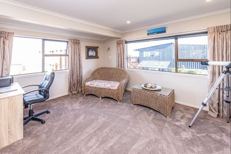 Photo of property in 10 Okiwa Terrace, Waiinu Beach, Whanganui, 4588