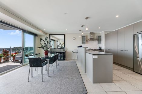 Photo of property in 15/72a Devonport Road, Tauranga, 3110