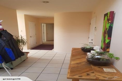 Photo of property in 12 Lone Tree Avenue, Te Atatu Peninsula, Auckland, 0610