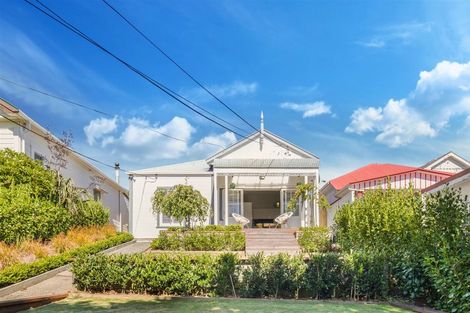 Photo of property in 3 Randwick Road, Northland, Wellington, 6012