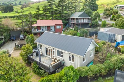 Photo of property in 11 Haywards Lane, Duvauchelle, 7581