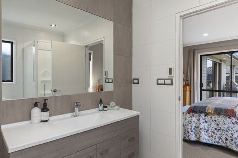 Photo of property in 67 Ina Ville Drive, Pukekohe, 2120