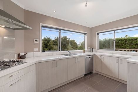 Photo of property in 11 Mermaid Mews, Red Beach, 0932