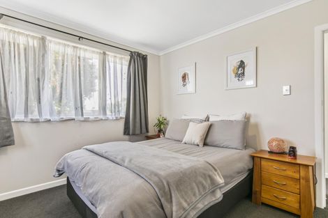 Photo of property in 29 Hill Crescent, New Lynn, Auckland, 0600