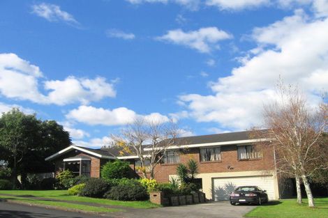 Photo of property in 1 Camden Place, Papatoetoe, Auckland, 2025