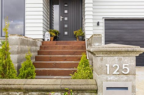 Photo of property in 125 Riverstone Drive, Riverstone Terraces, Upper Hutt, 5018
