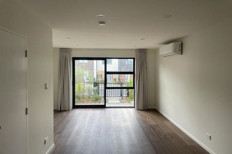 Photo of property in 21 Jabuka Street, Glen Eden, Auckland, 0602