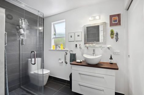 Photo of property in 1b Nicolas Avenue, Glen Eden, Auckland, 0602