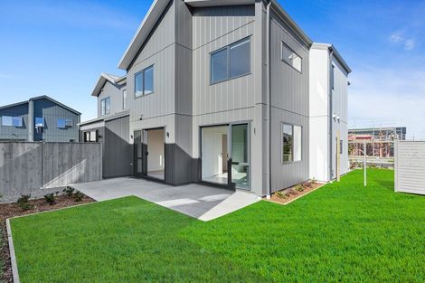 Photo of property in 8 Verde Lane, Rosehill, 2113