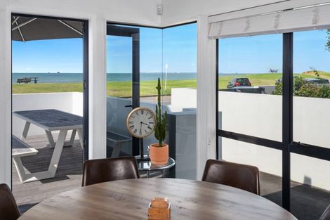 Photo of property in 156 Marine Parade, Mount Maunganui, 3116