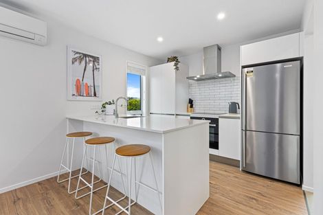 Photo of property in 82 Rosario Crescent, Red Beach, 0932