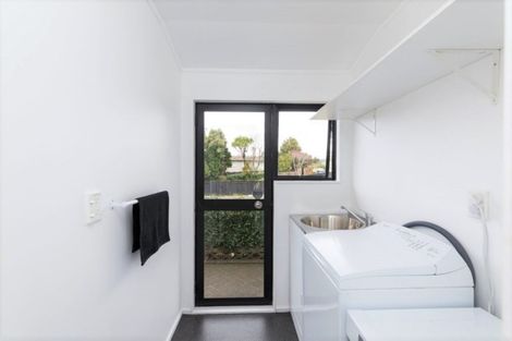 Photo of property in 61 Jickell Street, Hokowhitu, Palmerston North, 4410
