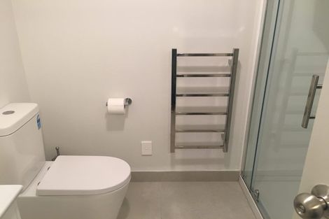 Photo of property in 9/241 Hinemoa Street, Birkenhead, Auckland, 0626