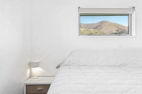 Photo of property in 15 Jessies Crescent, Wanaka, 9305