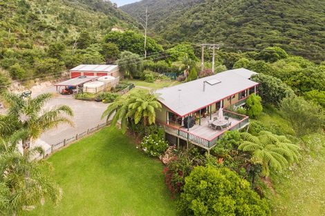 Photo of property in 8328 State Highway 35, Whanarua Bay, Te Kaha, 3199