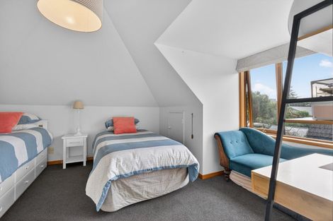 Photo of property in 2/130 Muritai Road, Eastbourne, Lower Hutt, 5013