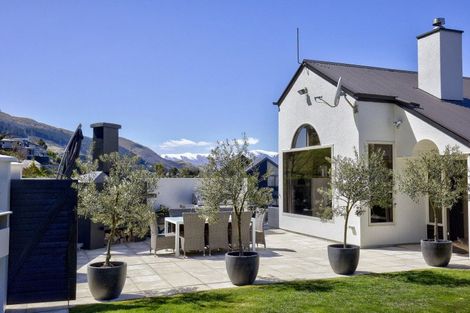 Photo of property in 66 Hensman Road, Queenstown, 9300