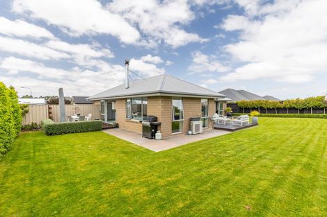 Photo of property in 13 Loeb Place, Rolleston, 7614