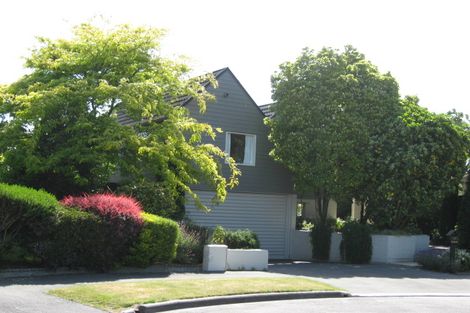 Photo of property in 18 Lombard Place, Avonhead, Christchurch, 8042