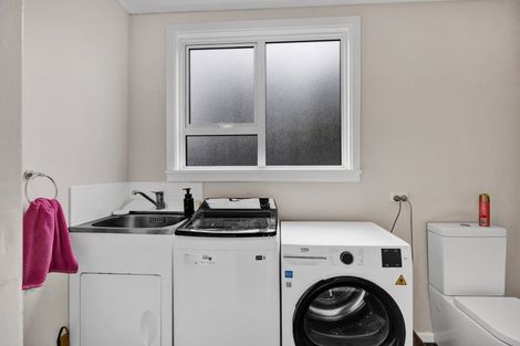 Photo of property in 124 Weraroa Road, Waverley, 4510