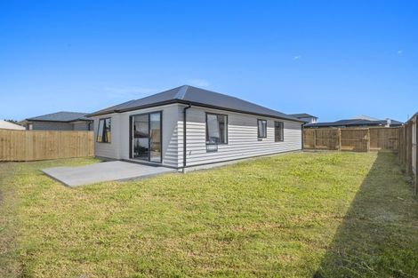 Photo of property in 5 Pouate Way, Waiuku, 2123