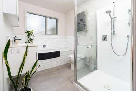 Photo of property in 20b Rarangi Way, Owhiro Bay, Wellington, 6023