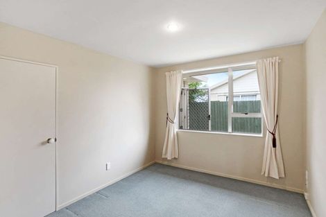 Photo of property in 8 Thistledown Place, Woolston, Christchurch, 8062