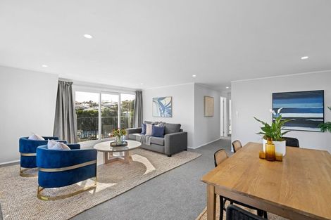 Photo of property in 75 Salford Street, Newlands, Wellington, 6037