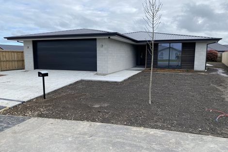 Photo of property in 19 Gemstone Place, Rolleston, 7615