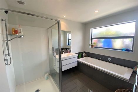 Photo of property in 22 Huntingdon Drive, Rangiora, 7400