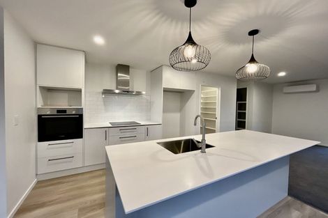 Photo of property in 10 Privet Way, Rolleston, 7614