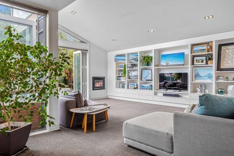 Photo of property in 5 Wiggins Street, Sumner, Christchurch, 8081